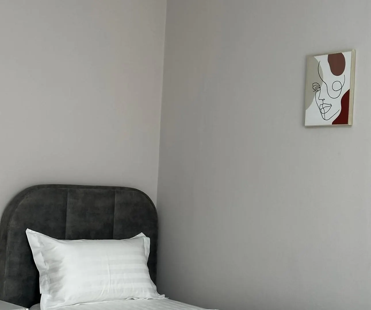 Hemila Apartament Durrës